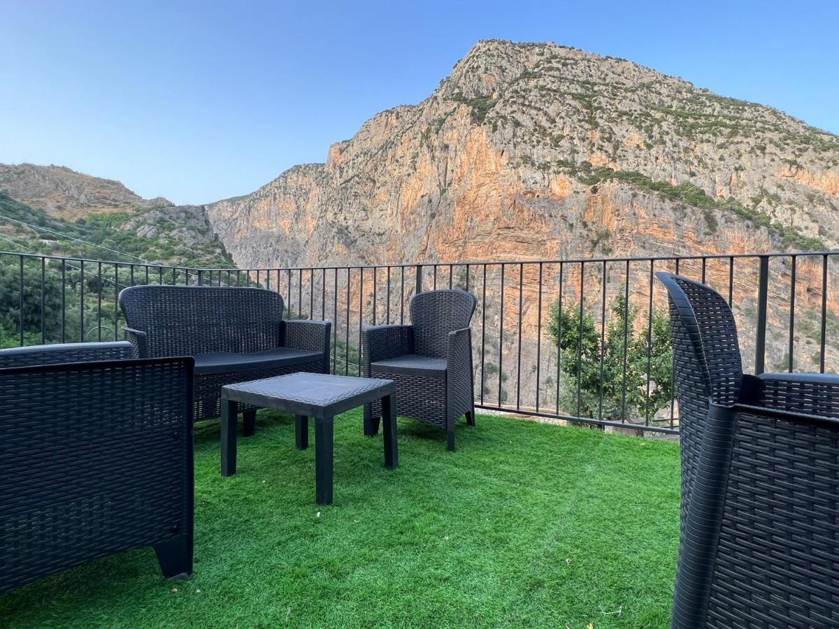 L'Oasi Del Raganello Bed & Breakfast Civita Exterior photo